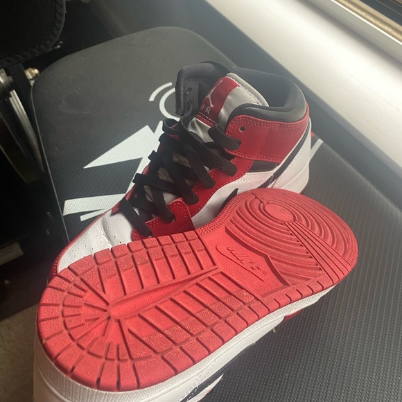 Jordan 1s, Super Cute/colorway 6.5Y./8W Great condition, slight creasing toes. - Picture 5 of 5